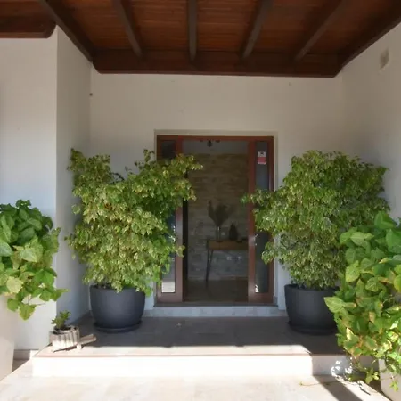 Book Jet - Window To Freedom Villa With Heated Pool